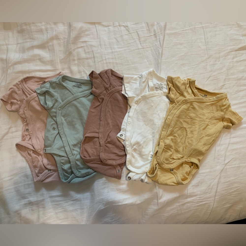H&M baby girl short sleeve onesies set of 5